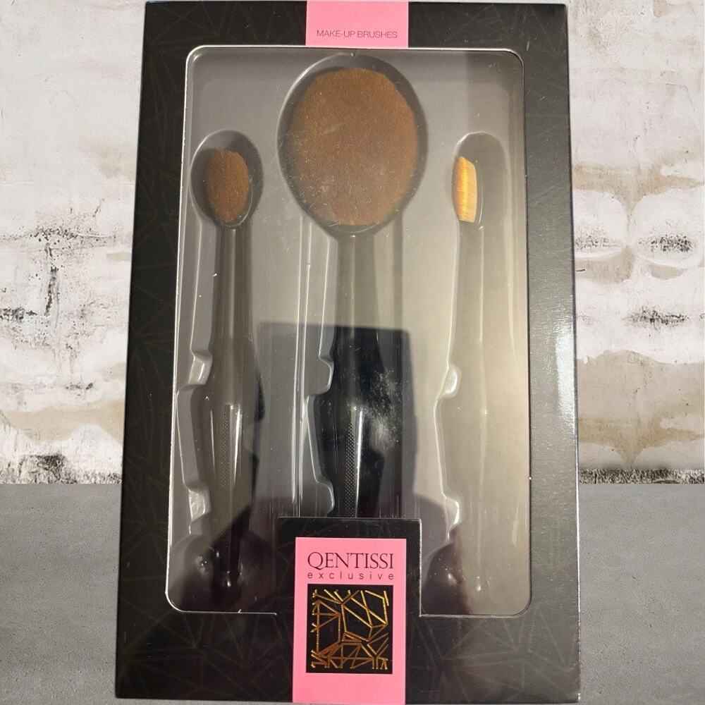 Qentissi Exclusive Oval Makeup Brush Set NIB